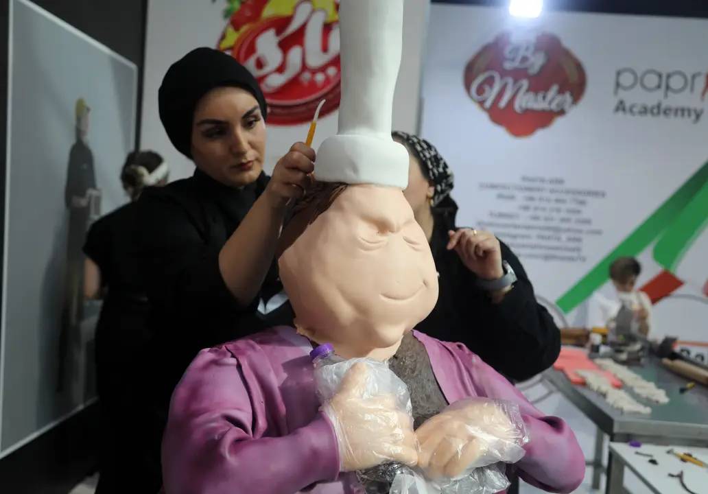 Antalya’da Tatlı Rekor: 150 Kiloluk Şeker Heykel 8